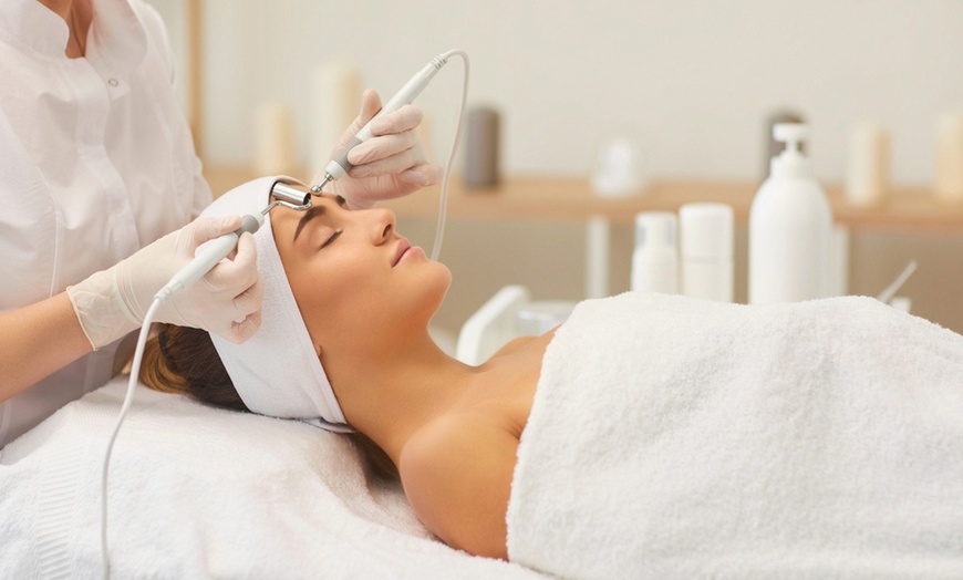 Image 1: Non-Surgical Microcurrent Face Lift Options with Radiofrequency