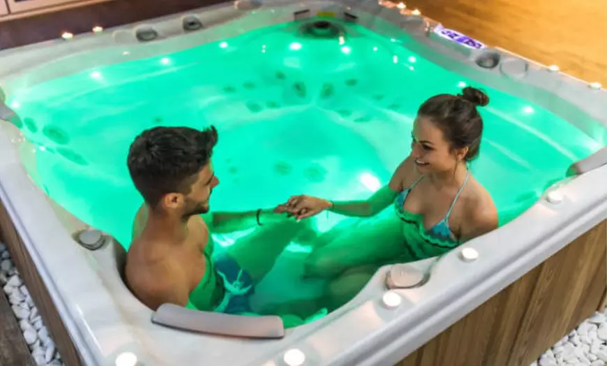 Image 13: Spa privado en pareja con cóctel o botella de cava y bombones 