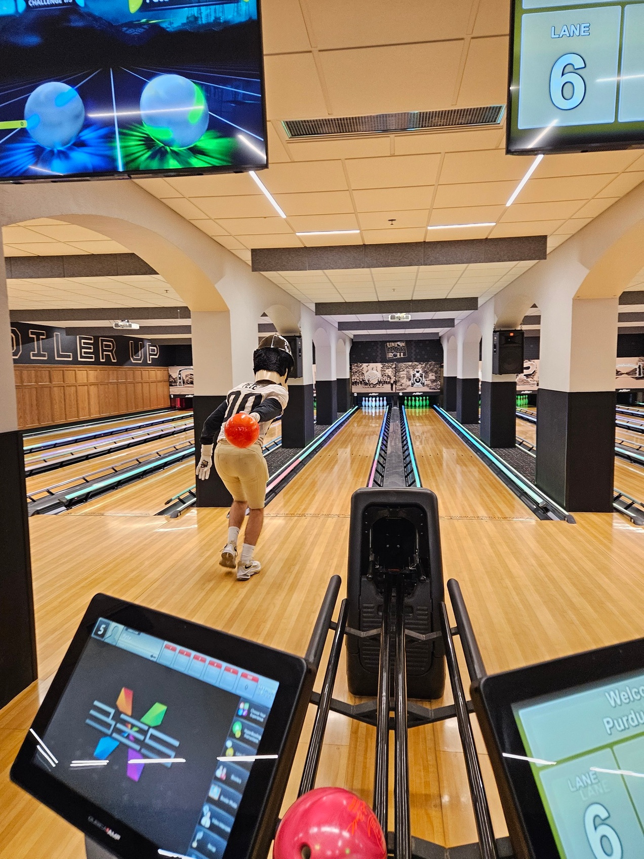 3 Games of Bowling + Shoes for 2, 4 or 6 Bowlers