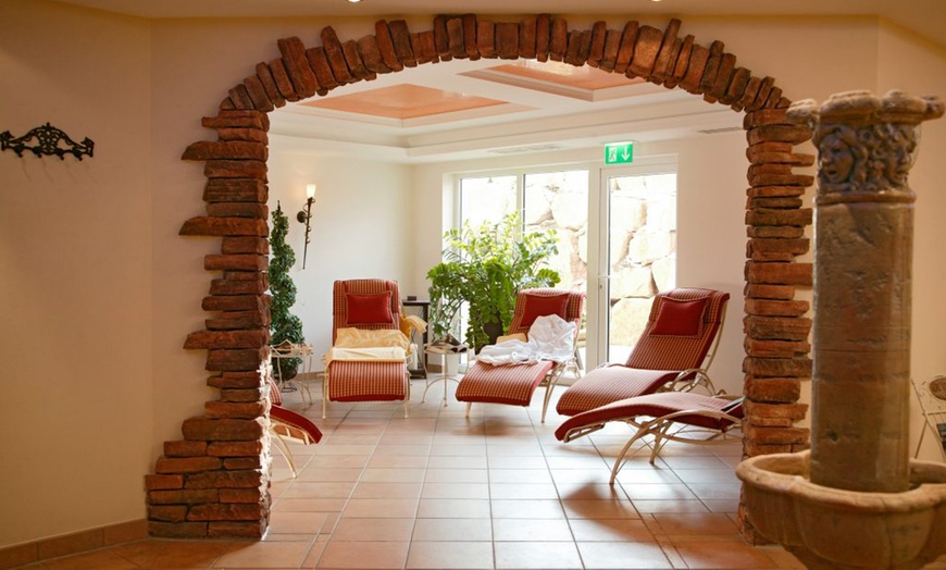 Image 6: Schwarzwald: Doppelzimmer mit Balkon & Spa, opt. mit 3/4-Pension