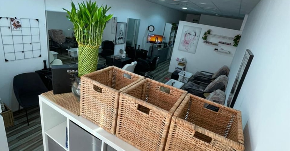 Smooth, Silky, Stunning – Complete Waxing & Threading Packages Await Smooth, Silky, Stunning – Complete Waxing & Threading Packages Await