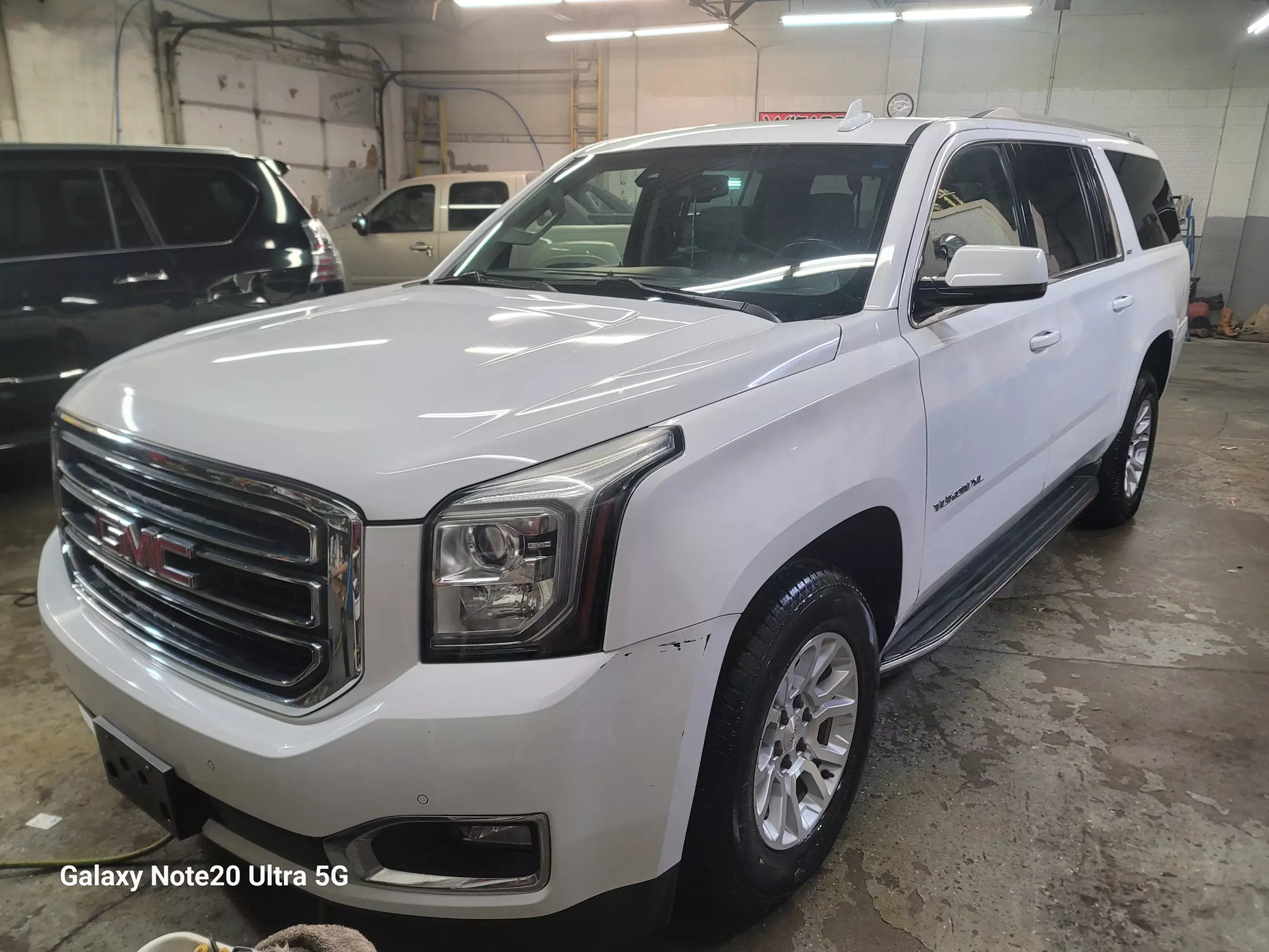 Luxury Full Vehicle Detailing for a Small, Medium, or Large Vehicle
