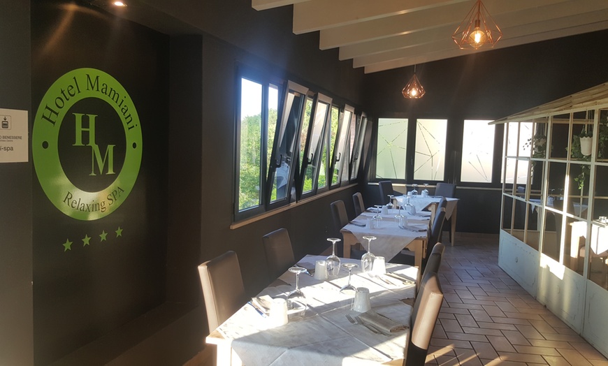 Image 10: Urbino 4*: camera Comfort o Deluxe con mezza pensione e Spa