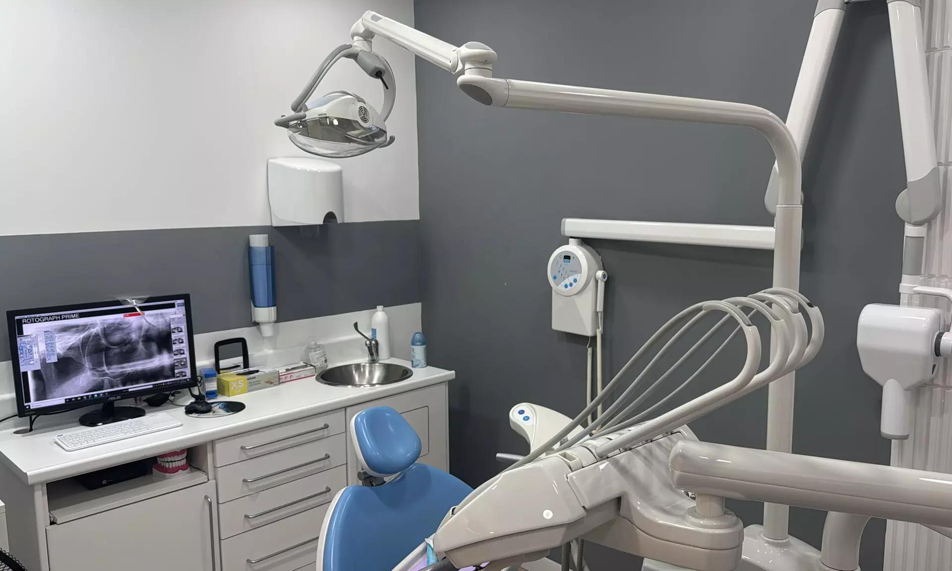 Limpieza bucal, flúor, diagnóstico o curetaje con limpieza y revisión