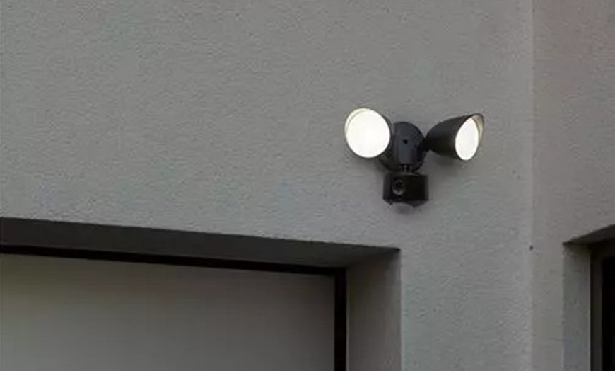 Image 2: 19W LED Floodlight WIFI Security Light
