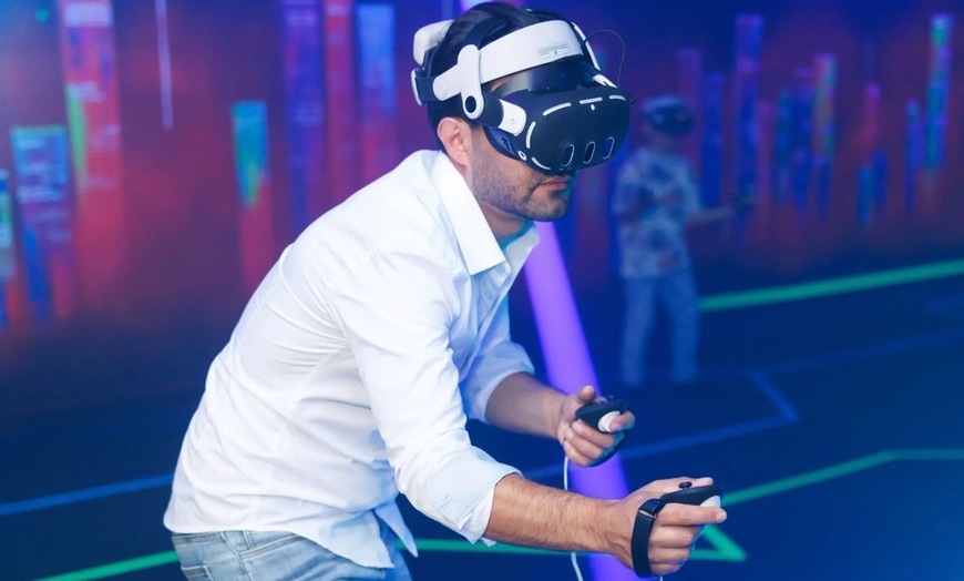 Image 5: Join the Virtual Hero Experience Up to 10 Players