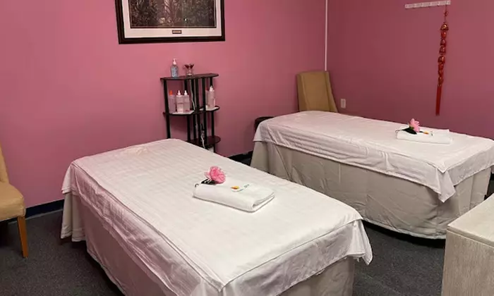 One 60- or 90-Minute Couples Deep Tissue or Swedish Massage Package 