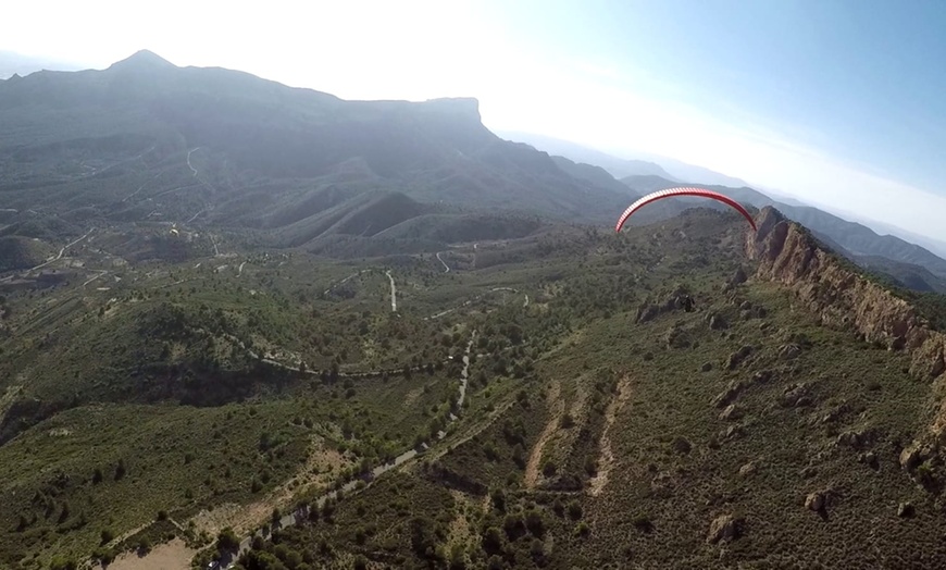Image 4: Vuelo en parapente biplaza para 1 o 2 personas en Alicante