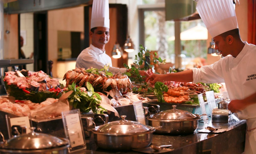 Image 3: Lunch Buffet at Dunes at 5* Shangri-La Dubai