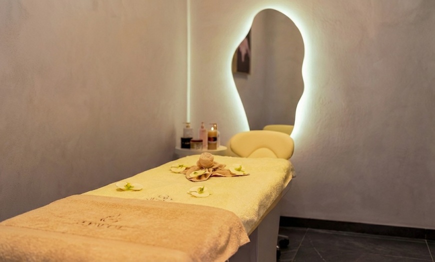 Image 5: Relaxing Full Body, Deep Tissue, Slimming, or Hot Stone Spa Treatment