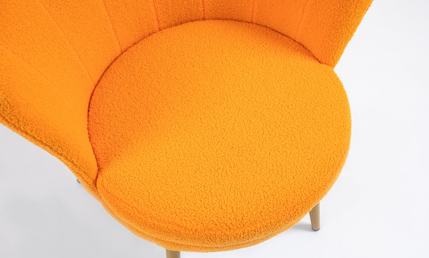 Image 13: Fluwelen schelpfauteuil