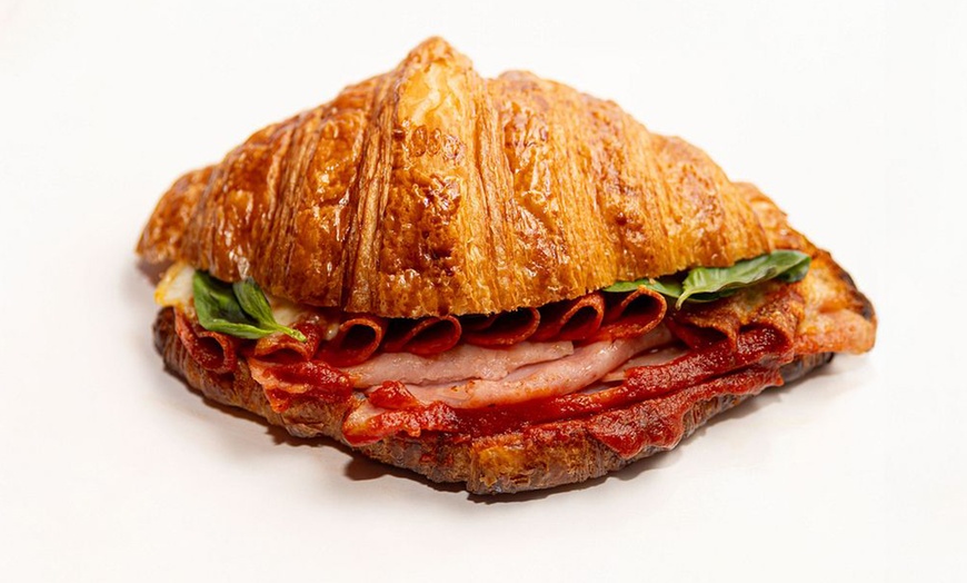 Image 9: Brunch para 2 o 4 con dulces, salados, bebidas y premium con cócteles
