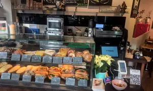 Leckerer Start in den Tag: Bagel und Getränk nach Wahl für 1, 2 oder 3 Personen (bis zu 26% sparen)