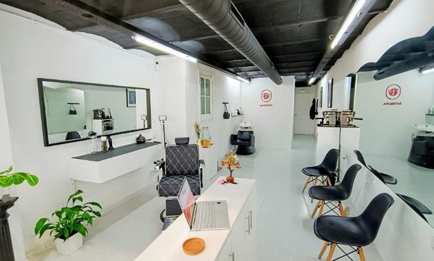 Image 6: Sesión de peluquería con opción a tinte de raíz o baño de color para 1