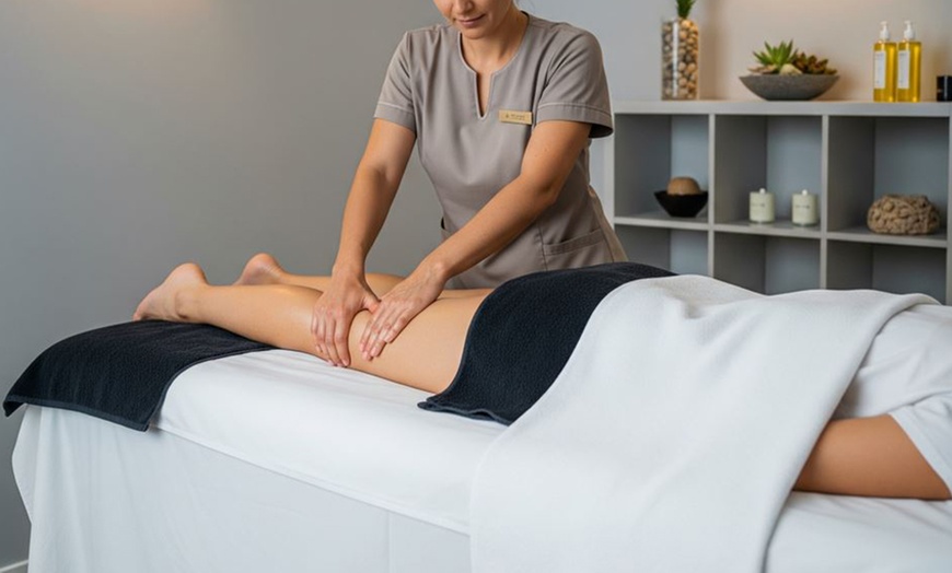 Image 1: Masajes reductores localizados o cuerpo entero con aparatología