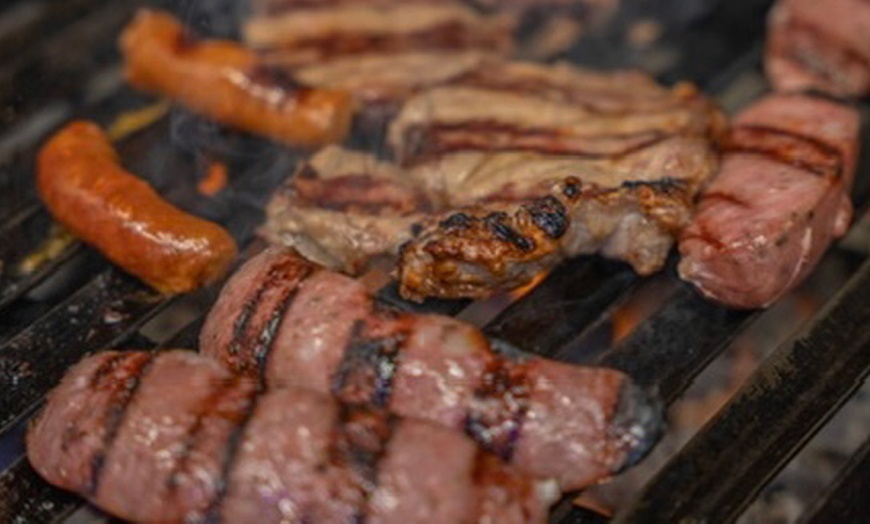 Image 22: Buffet libre para 2 o 4 válido entre semana o fin de semana y festivos