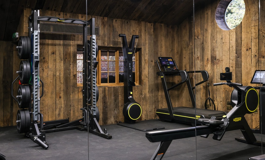 Image 27: 5* Decadent Hotel Break for Two with English or Thai Dining experience