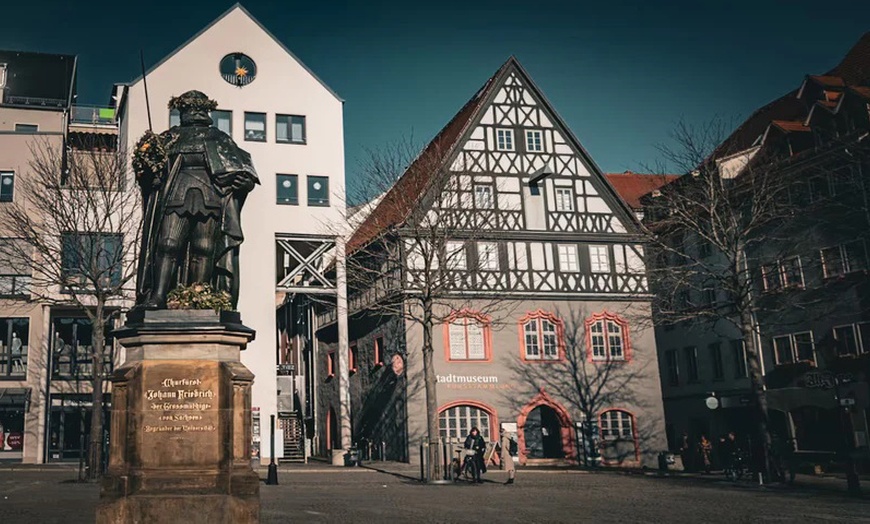 Image 8: Rätseltour / Schnitzeljagd in der Stadt deiner Wahl für 1-8 Personen