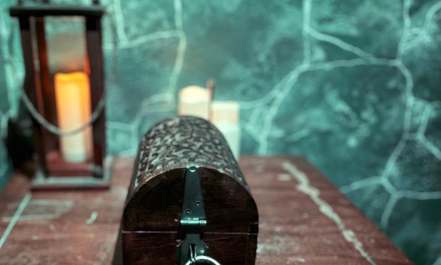 Image 4: Entry for Group of 2, 3, 4, 5 or 6 to The Alchemist Escape Room 