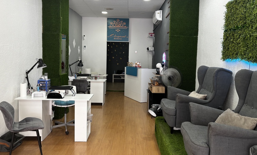 Image 2: Lifting y tinte de pestañas con opción a diseño y depilación de cejas 