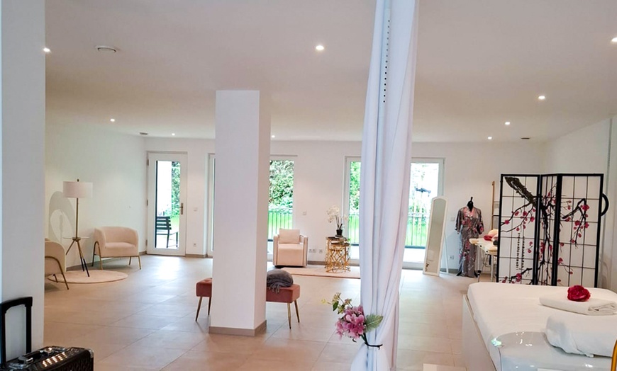 Image 4: 60-90 Min. Head-Spa mit Getränk und opt. mit Styling für 1 Person