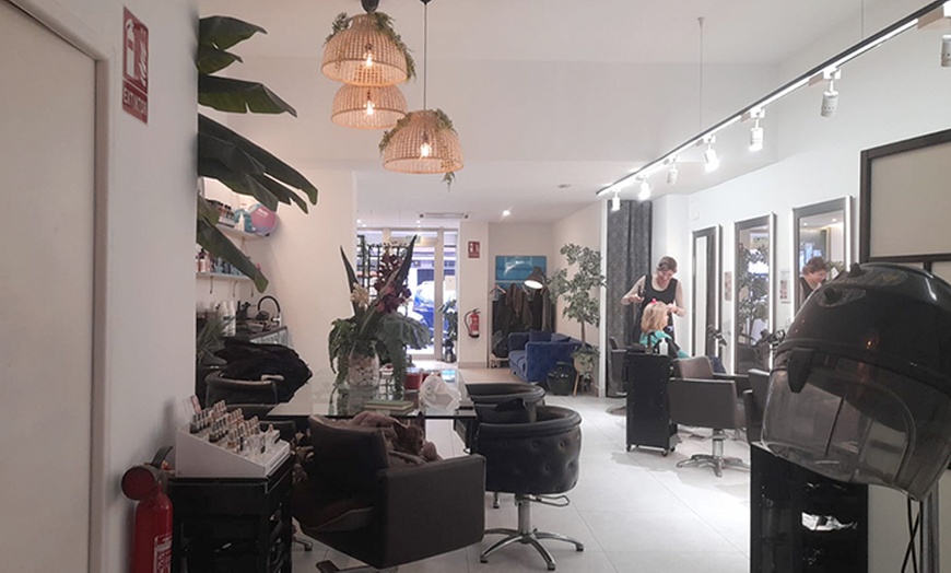 Image 4: 1 o 2 sesiones de mesoterapia facial con cóctel de vitaminas