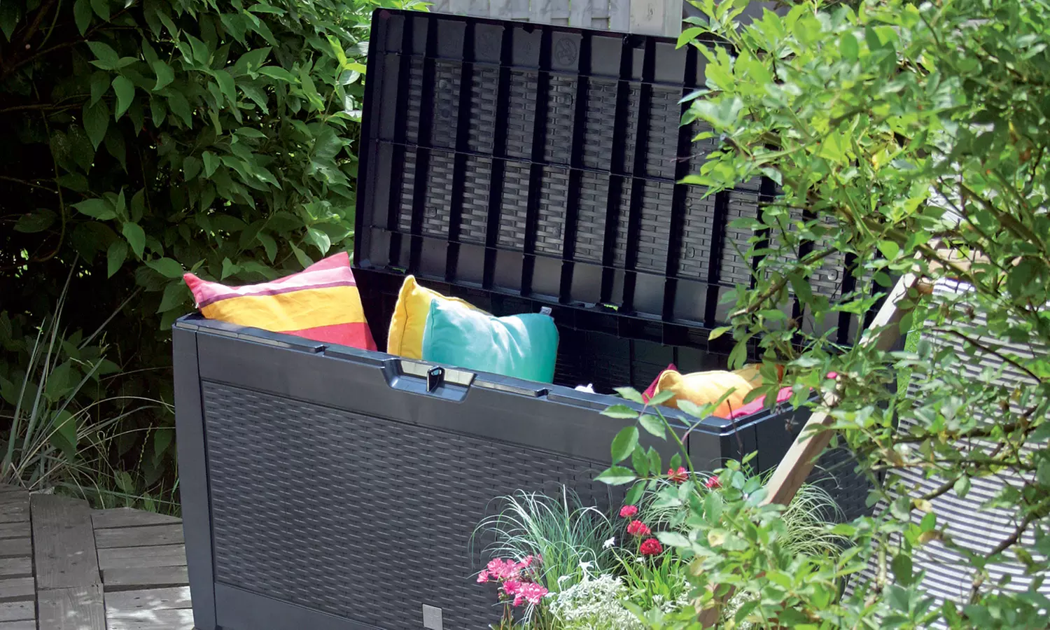 Auflagenbox 310 L mit einfacher Montage in verschiedenen Modellen inkl. 5 Rollen in Umbra oder Anthrazit - Primary Image