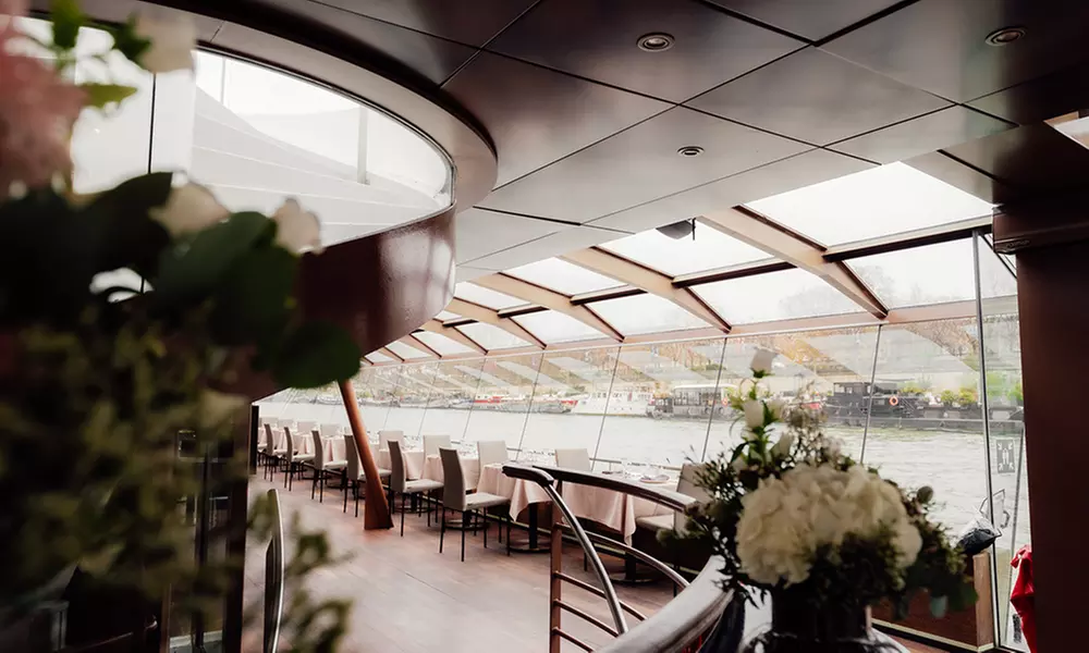 Déjeuner ou dîner croisière avec Bateaux Mouches
