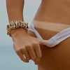 Image 1: Customized Spray-Tan for a Sun-Kissed Glow – 1, 2, or 4 Sessions
