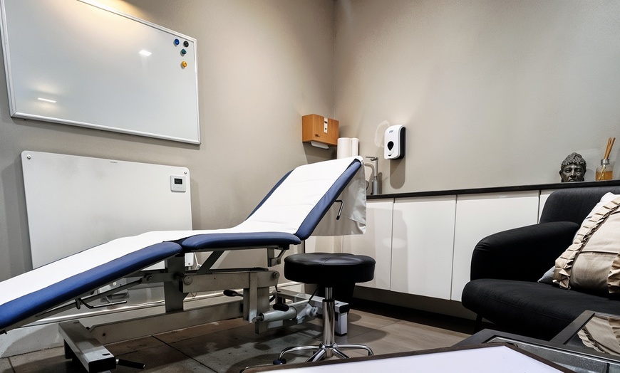 Image 4: Up to 75% off Signature Dermal Filler for Lips & Face - 1ml up to 2ml
