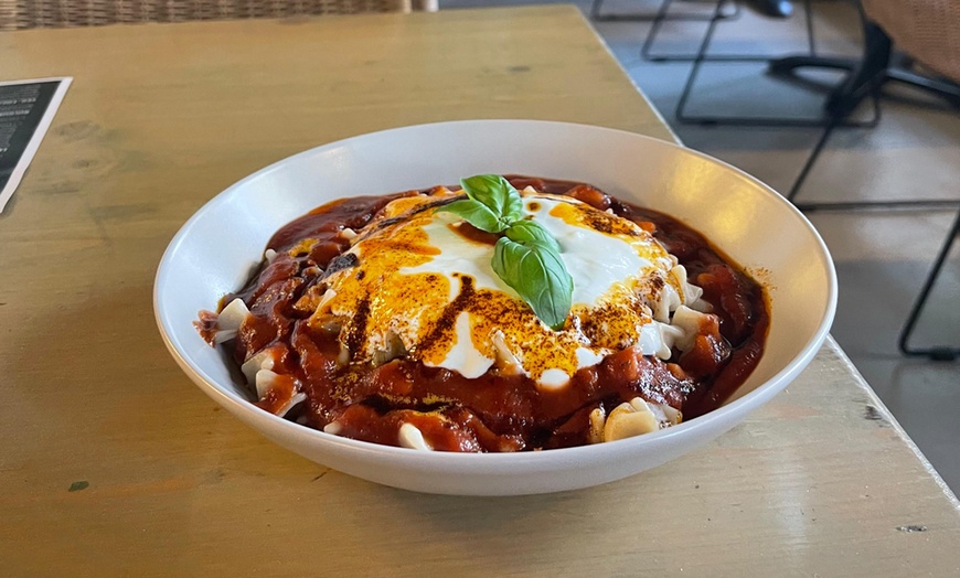 Image 6: Herzhafter Genuss: Flammkuchen od. Manti + Softdrink für 2 od. 4 Pers.