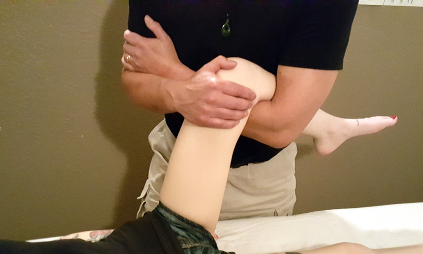 Image 2: Relax Yourself with One 60 or 90 - Minute Orthopedic Massage