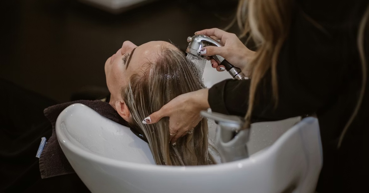 Servicio de peluquería con tratamiento PPS y Olaplex en Valencia