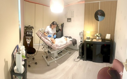 One Session - Radio Frequency Dark Circle / Under Eye Treatment - Skin Treat Well