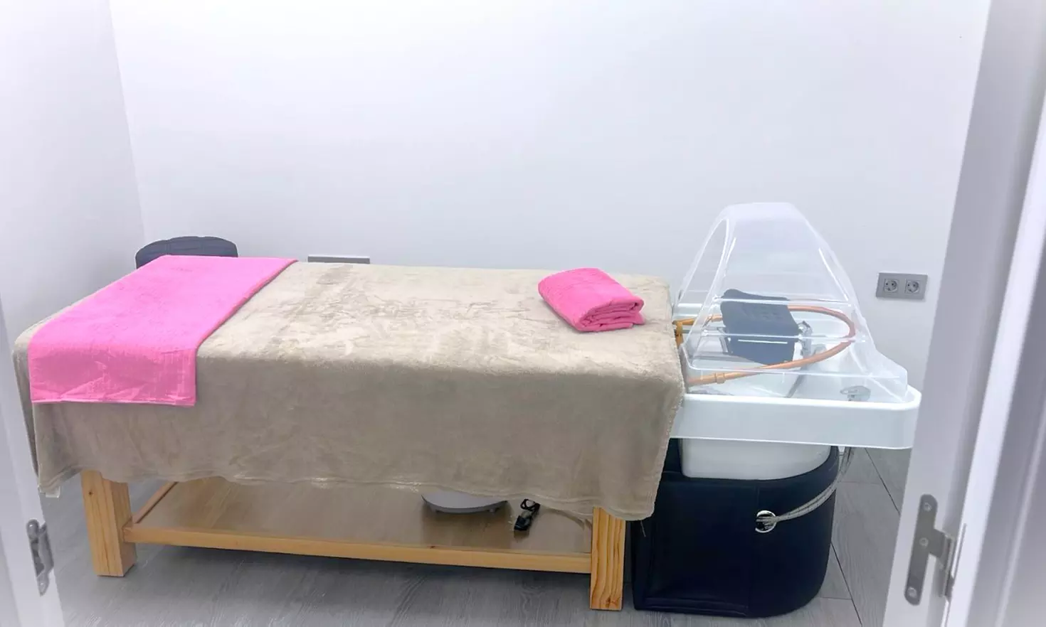 Head spa con masaje craneal, cuello, hombros y brazos