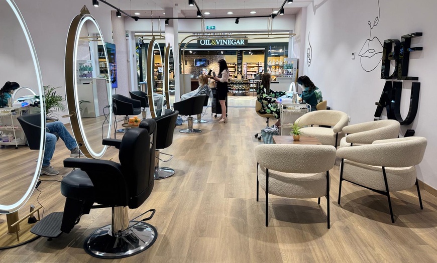 Image 1: Manicure en/of pedicure, zo uitgebreid als jij wil