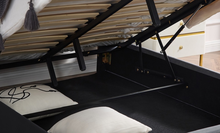 Image 9: Ottoman Storage Bed Frame with Tufted Headboard