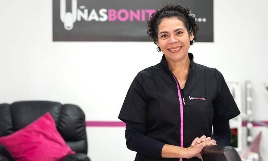 Image 6: Sesión de manicura, pedicura o ambas con esmaltado a elegir para 1