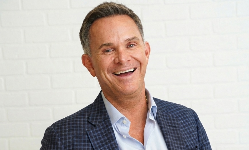 Image 3: 20-Minute Professional Headshot Session with 1 Digital Image