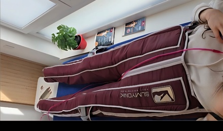 1x 50 Min. Lymph-Massage inkl. Kompressionshose/Anzug, Einweisung & Willkommensgetränk - Powerful-Cooling-Studio