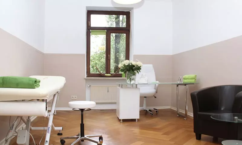 Hyaluron-Tiefenflutung mit 2 oder 4 ml Hyaluron