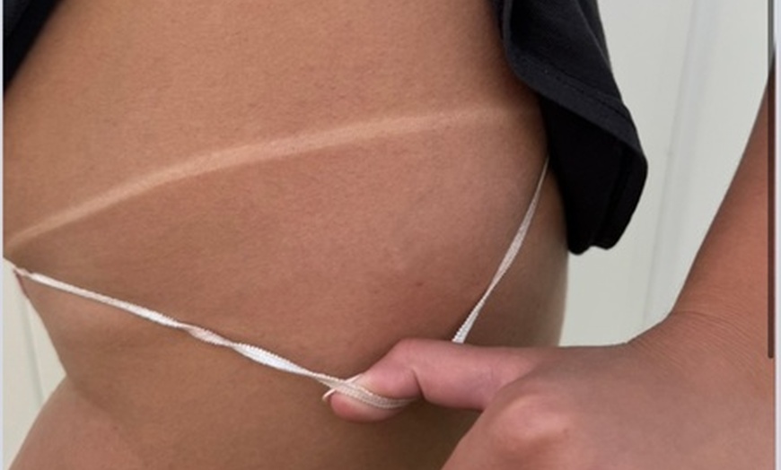 Image 3: Refresh Your Look with One, Two, or Three Custom Airbrush Spray Tans