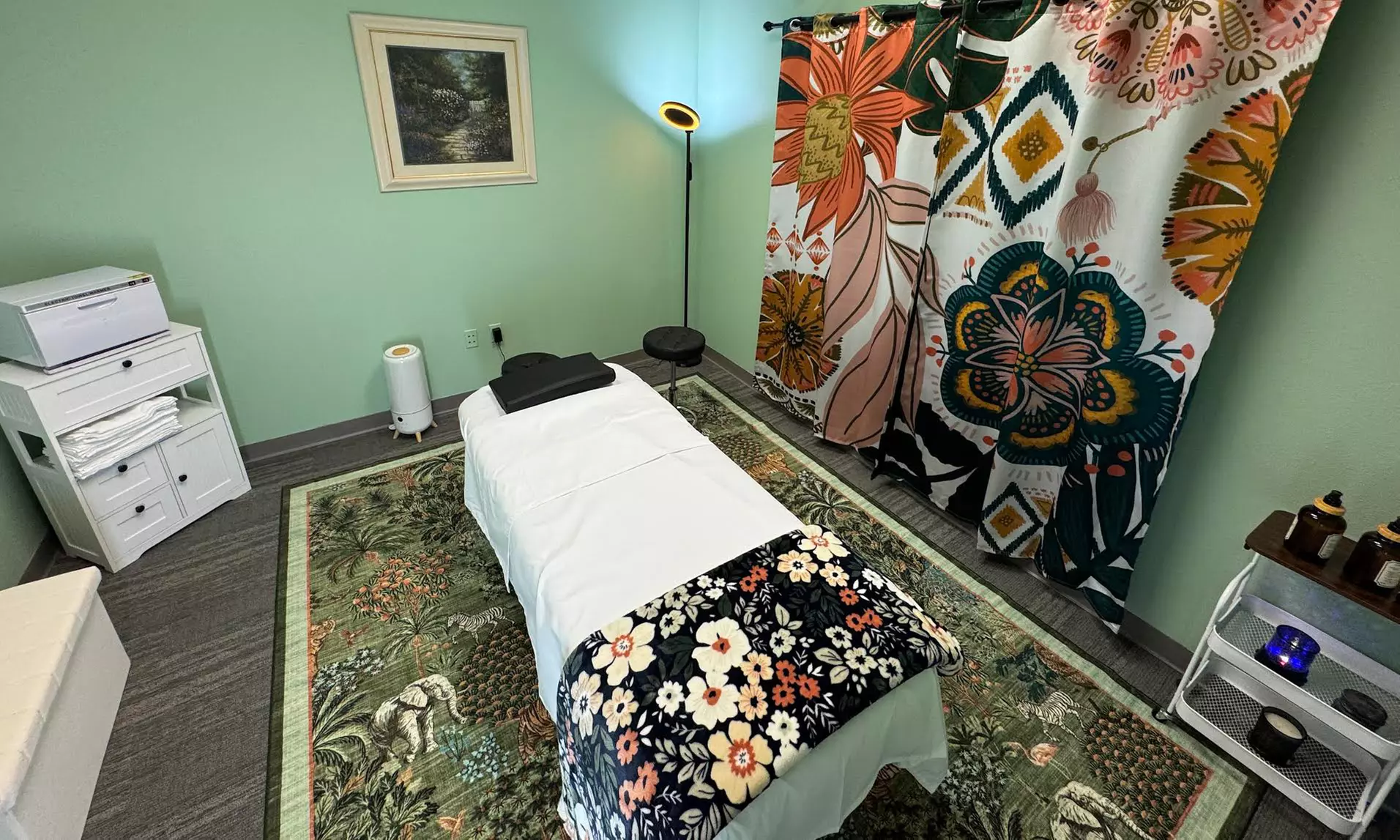 Relax with 60, or 90 Minutes: Choice of Massage