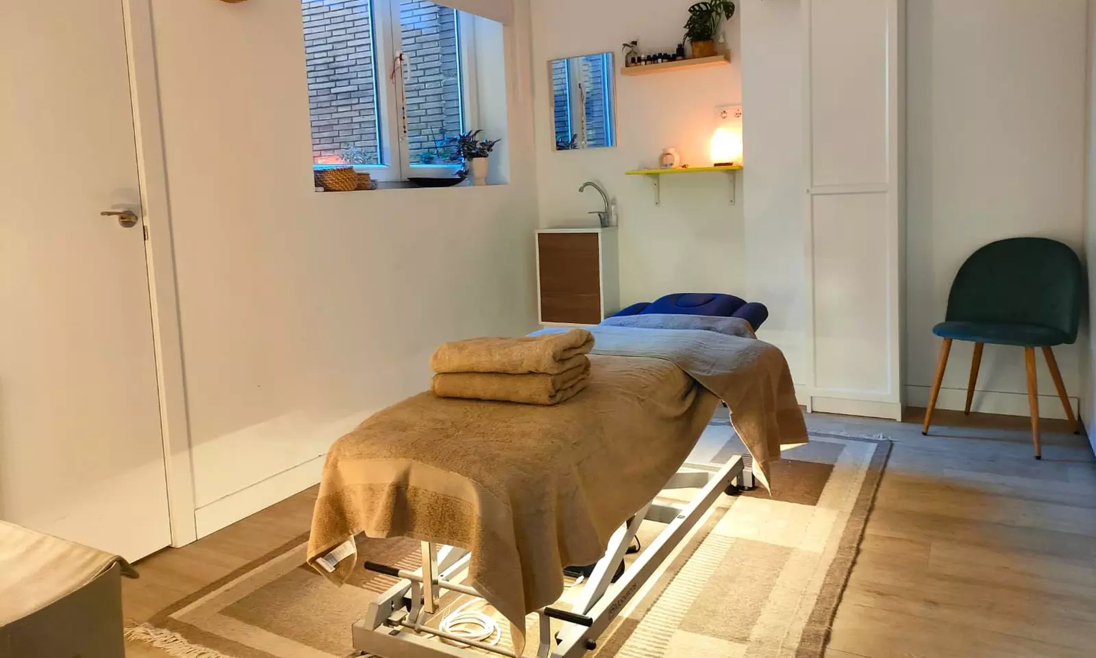 1 o 2 ajustes de quiropraxia y/o osteopatía con análisis postural