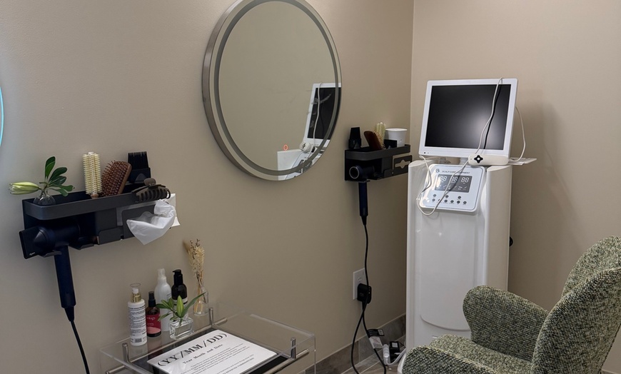 Image 8: Head Spa Rituals: Water, Follicle Therapy, Aromatherapy & Couples