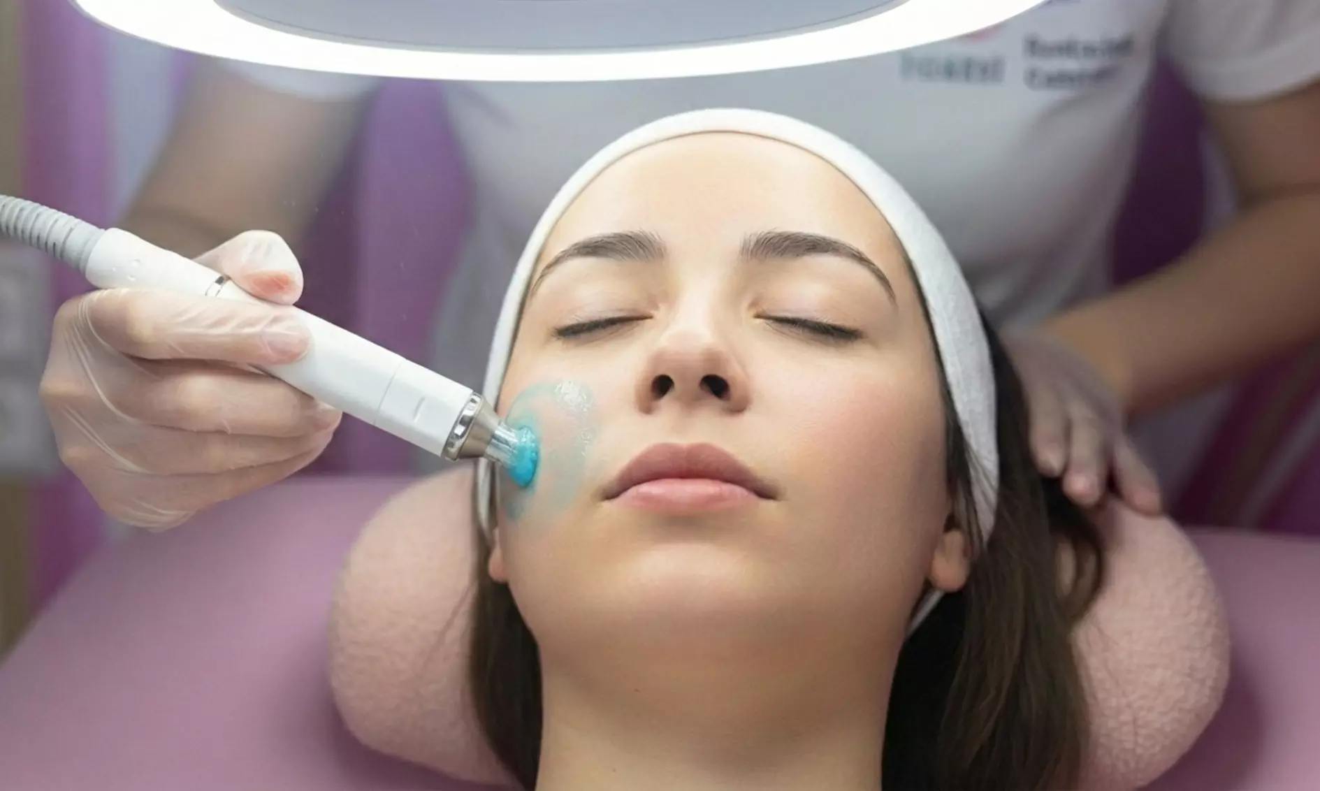 Limpieza facial profunda con dispositivo de hidrolimpieza, ultrasonidos y opción a dermapen y máscara LED para 1 persona - Primary Image