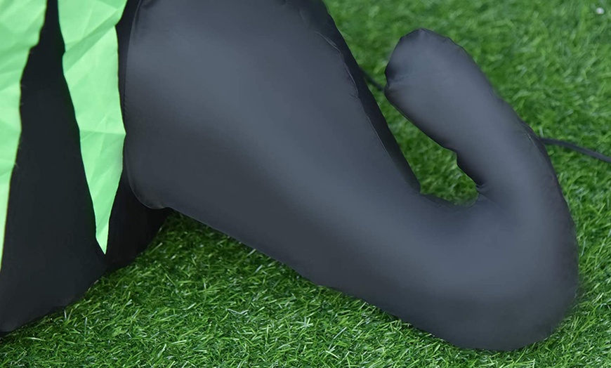 Image 29: HomCom Halloween Inflatable Decorations, Ghosts and Skeletons