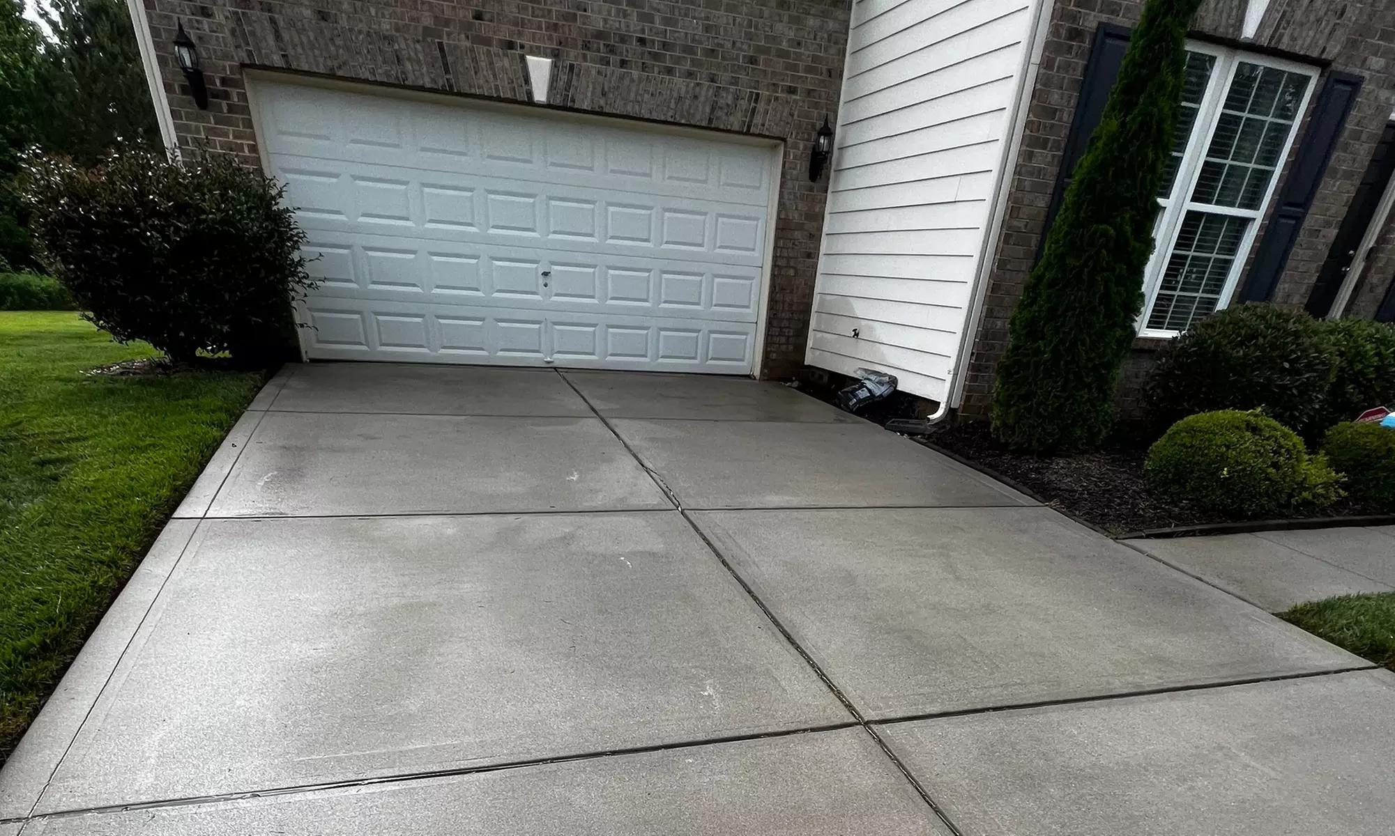 Sparkling Clean Homes with Pressure Washing Services