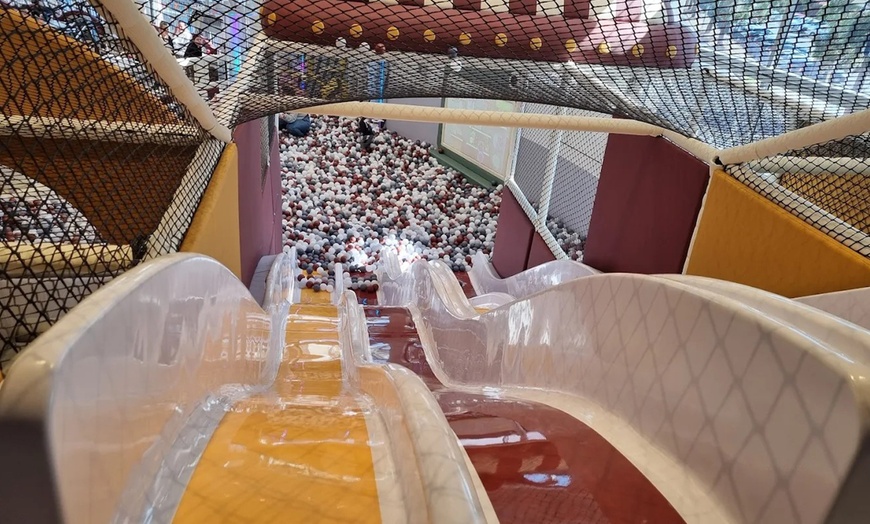 Image 4: Amigos Fun + Feast Deal on Up to 6: Entry Pass + Meal & Drink Combo