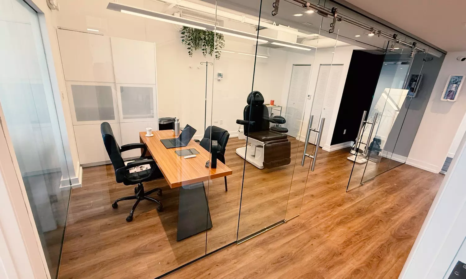 Transform with 3, 5, or 10 EMS Aussie Current Sessions - 20-Min Each